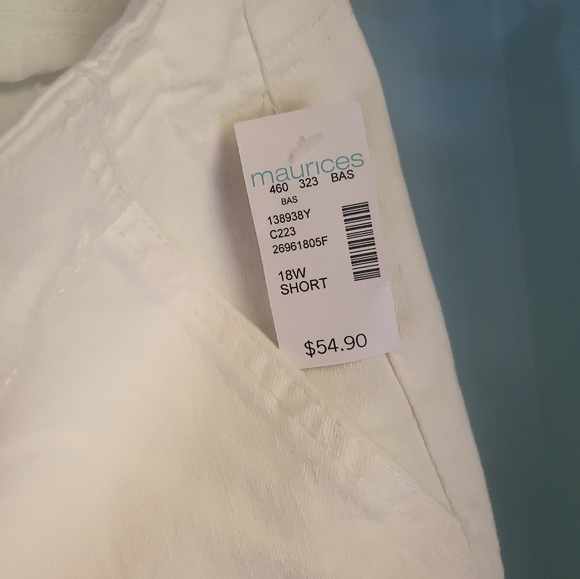 Maurices white flare Jeans size 18w short - Picture 3 of 4